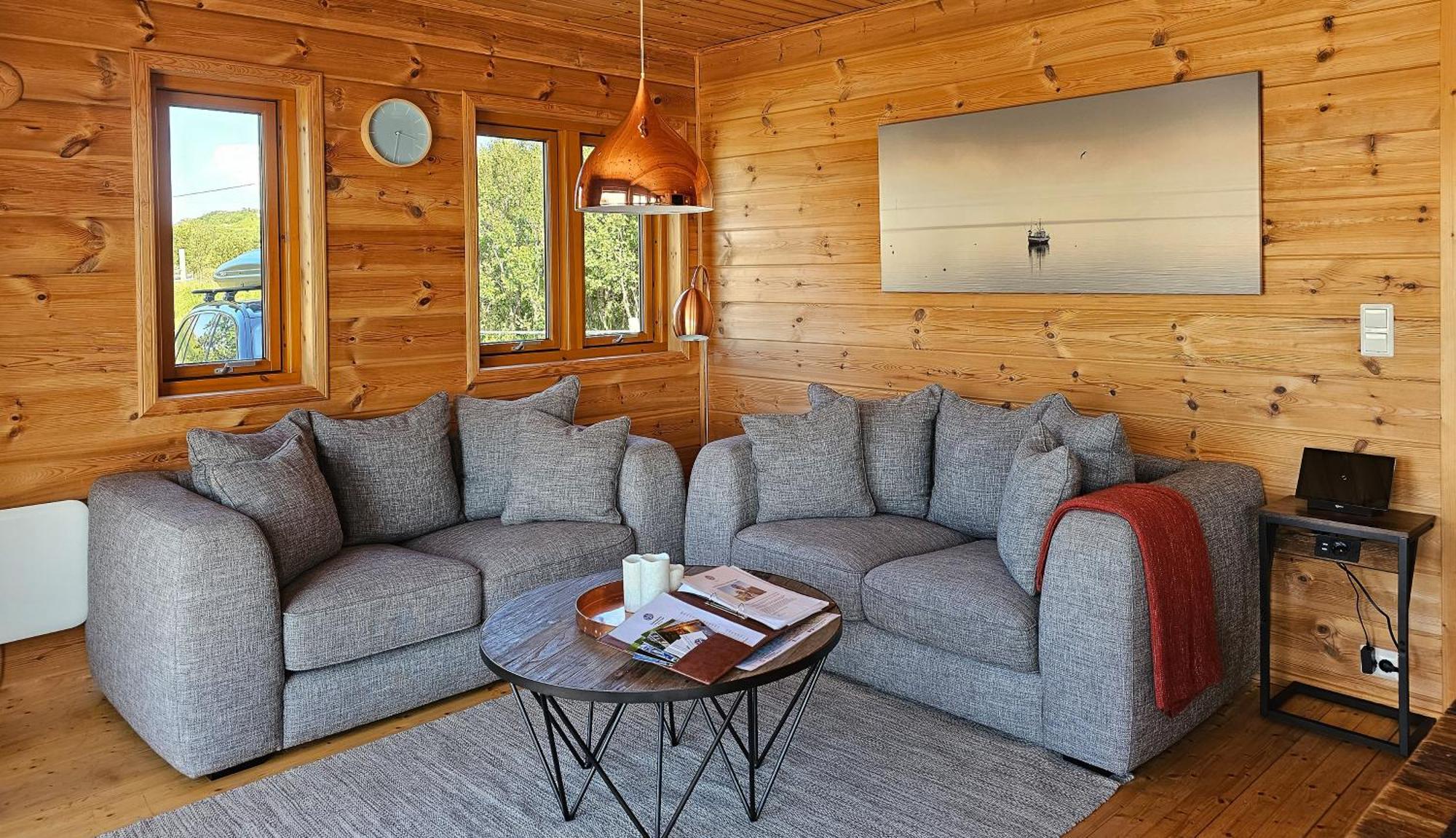 Villa Mikkelvik Brygge à Mikkelvika Extérieur photo