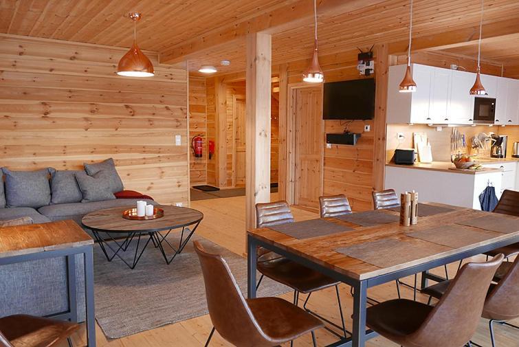 Villa Mikkelvik Brygge à Mikkelvika Extérieur photo